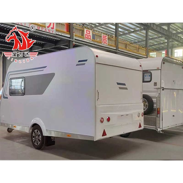 野外作业服务车